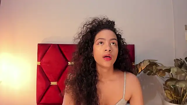 Snapshot of AntonellaHall_ chatting on 10/21/25, 12:06 AntonellaHall online show from 10/21/25, 12:06