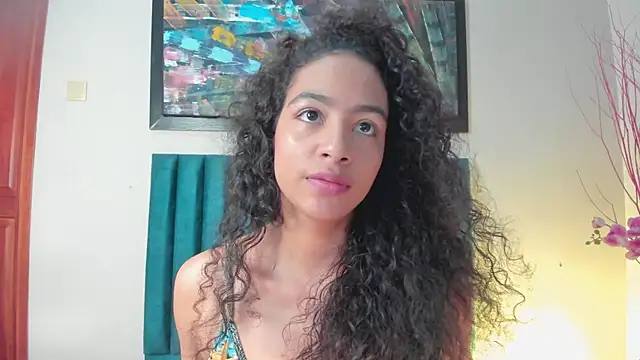 Snapshot of AntonellaHall_ chatting on 11/04/25, 12:04 AntonellaHall online show from 11/04/25, 12:04