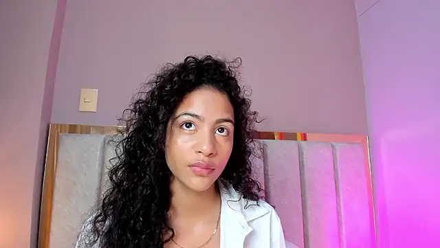 AntonellaHall  online show from 01/14/26, 12:22