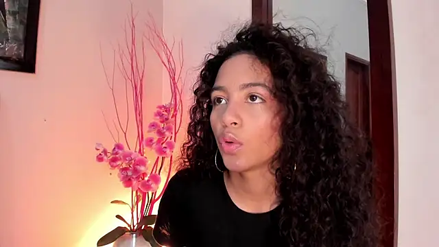 AntonellaHall  online show from 04/02/26, 06:38