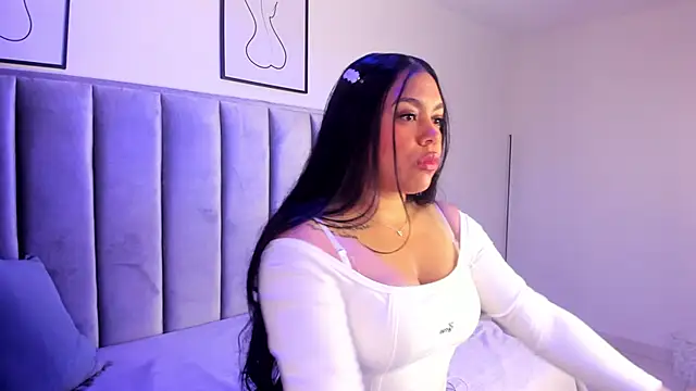 Laiia Page online show from 11/29/25, 11:46