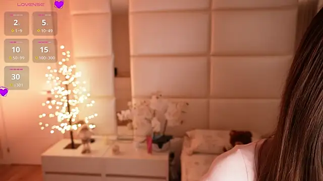 Lilly Colins online show from 01/09/26, 07:48