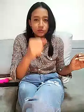 Snapshot of cami_victoria chatting on 02/10/25, 10:30 cami victoria online show from 02/10/25, 10:30