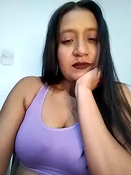 Snapshot of cami_victoria chatting on 02/17/26, 07:09 cami victoria online show from 02/17/26, 07:09