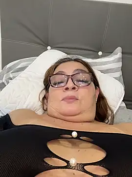 AntonellaAlondra4 online show from 03/27/26, 02:06