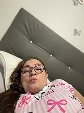 AntonellaAlondra4 online show from 04/22/26, 03:20