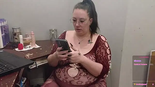 ThickGirlsDoItBetter online show from 02/10/26, 10:36