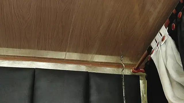 Snapshot of BlairBadgley chatting on 01/31/25, 07:18 BlairBadgley online show from 01/31/25, 07:18