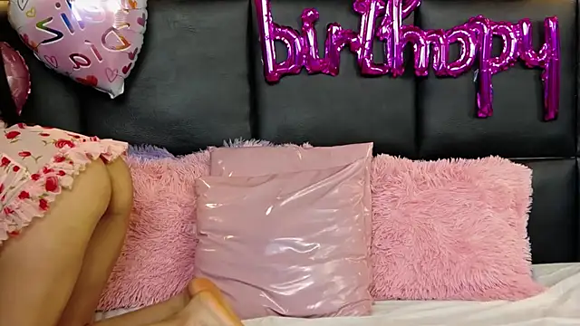 Snapshot of BlairBadgley chatting on 11/18/25, 11:15 BlairBadgley online show from 11/18/25, 11:15