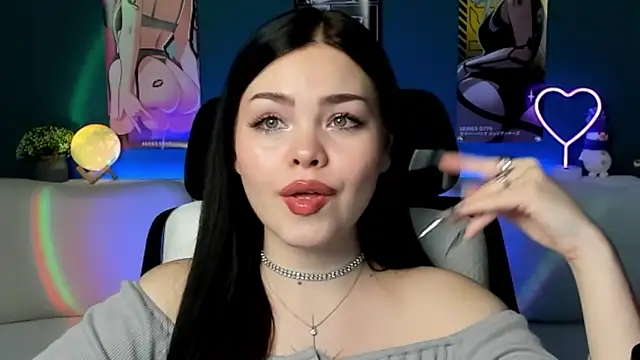 Snapshot of AkiraKatsu chatting on 12/16/24, 06:38 AkiraKatsu online show from 12/16/24, 06:38