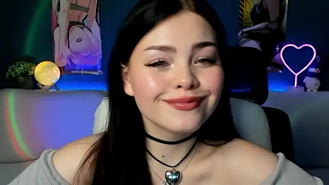 Snapshot of AkiraKatsu chatting on 12/21/24, 07:38 AkiraKatsu online show from 12/21/24, 07:38