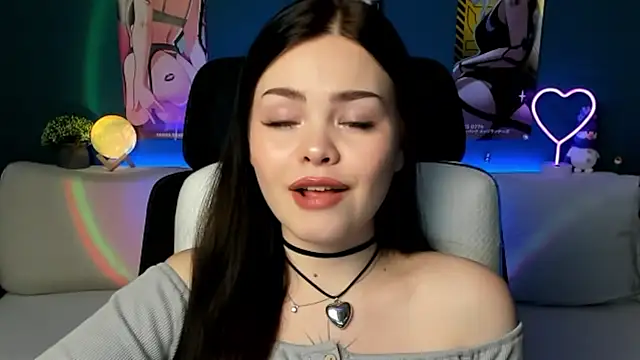 Snapshot of AkiraKatsu chatting on 12/28/24, 07:54 AkiraKatsu online show from 12/28/24, 07:54