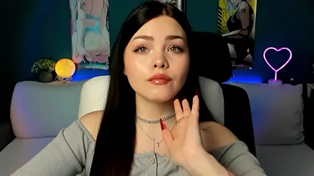 Snapshot of AkiraKatsu chatting on 01/18/25, 05:04 AkiraKatsu online show from 01/18/25, 05:04