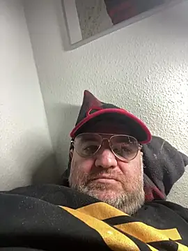 Snapshot of thetobmaster200 chatting on 03/11/25, 02:29 thetobmaster200 online show from 03/11/25, 02:29