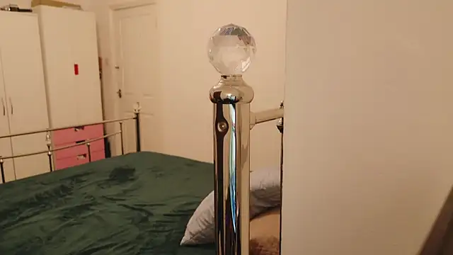 Snapshot of karlaolivia chatting on 10/20/25, 08:48 karlaolivia online show from 10/20/25, 08:48