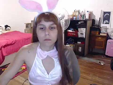bunnylolaa4 online show from 01/20/25, 11:10