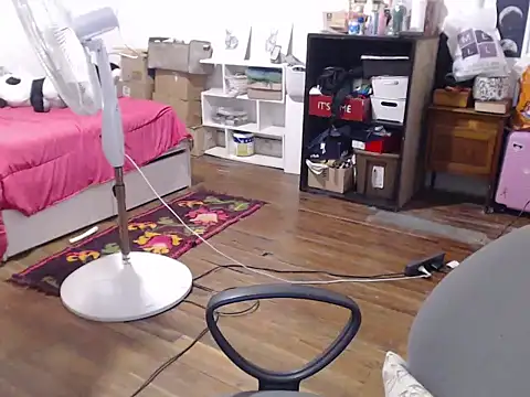 bunnylolaa4 online show from 01/28/25, 12:05