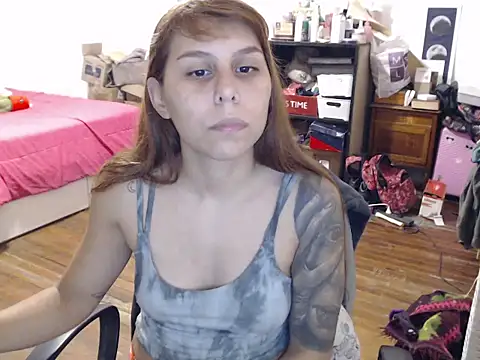 bunnylolaa4 online show from 03/18/25, 02:04