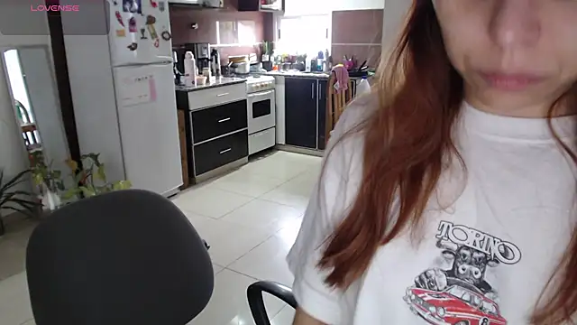 bunnylolaa4 online show from 08/02/26, 12:25