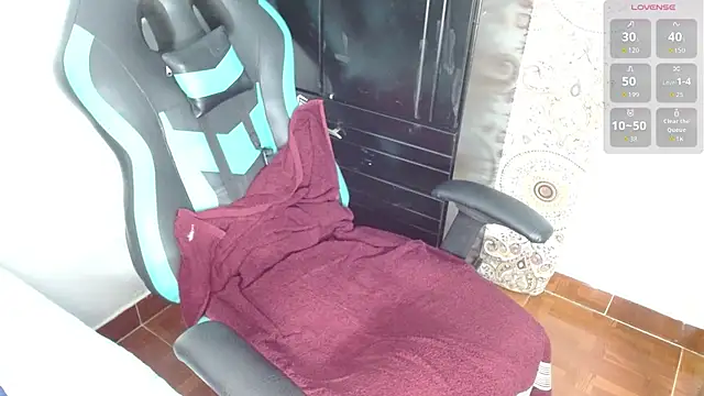 Snapshot of hots_boygg chatting on 09/26/25, 04:00 hots boygg online show from 09/26/25, 04:00