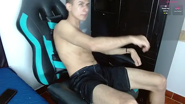 hots boygg online show from 02/24/26, 08:29