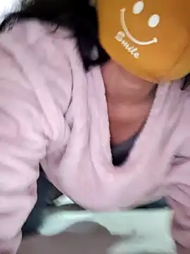 Snapshot of Kashish_SC chatting on 01/15/25, 12:09 Kashish SC online show from 01/15/25, 12:09