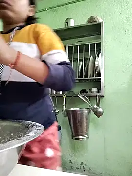 Snapshot of Kashish_SC chatting on 03/21/25, 01:02 Kashish SC online show from 03/21/25, 01:02