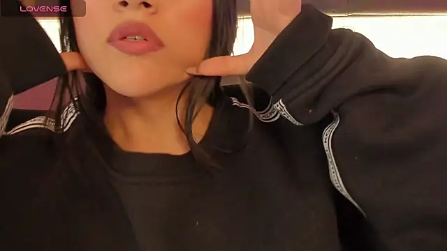 nicolle pierce online show from 03/05/25, 12:22