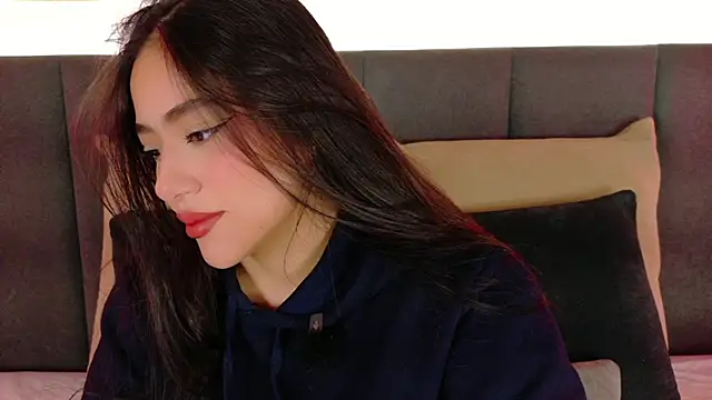 nicolle pierce online show from 10/20/25, 01:44