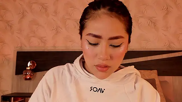 nicolle pierce online show from 03/23/26, 10:52