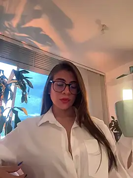 Snapshot of MariaIsabella8 chatting on 05/13/26, 10:38 MariaIsabella8 online show from 05/13/26, 10:38