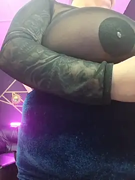 Gelena Black online show from 11/21/25, 12:37