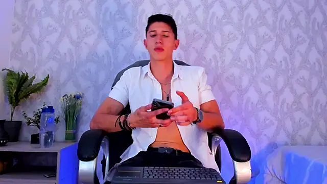 Dorianmistery2322  online show from 01/30/25, 04:45