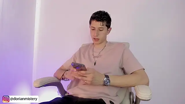 Dorianmistery2322  online show from 04/02/26, 07:11