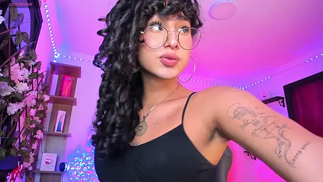 Heka Prudence online show from 02/21/25, 03:45