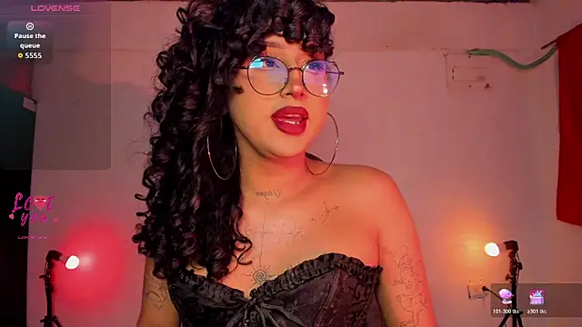 Snapshot of Heka_Prudence chatting on 06/19/26, 03:11 Heka Prudence online show from 06/19/26, 03:11