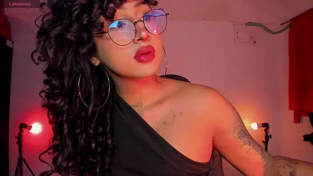Snapshot of Heka_Prudence chatting on 06/30/26, 03:29 Heka Prudence online show from 06/30/26, 03:29