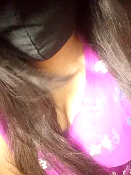 Snapshot of Sanjana_Gupta chatting on 12/02/24, 06:52 Sanjana Gupta online show from 12/02/24, 06:52