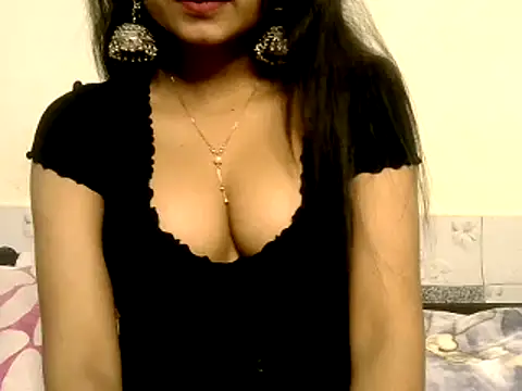 Snapshot of Sanjana_Gupta chatting on 02/02/25, 09:08 Sanjana Gupta online show from 02/02/25, 09:08