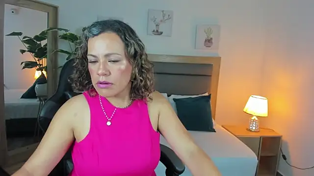 gipsela gomez online show from 03/04/25, 07:22