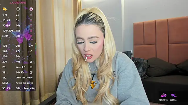 miacarperr1 online show from 04/10/26, 09:08