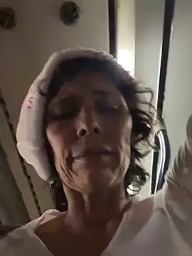 MireyaTorresGu online show from 12/19/25, 01:12