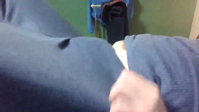 Snapshot of brtbrlss chatting on 11/13/25, 04:06 brtbrlss online show from 11/13/25, 04:06