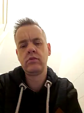 Hectorthyssen1 online show from 02/08/25, 11:01