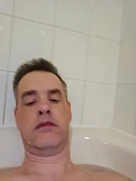 Hectorthyssen1 online show from 02/18/25, 08:14