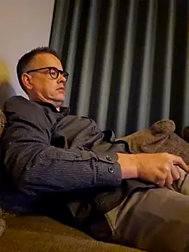 Hectorthyssen1 online show from 10/04/25, 11:14