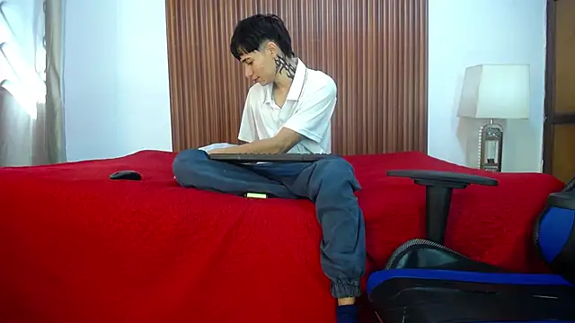 Zacktk7 online show from 12/07/24, 04:14