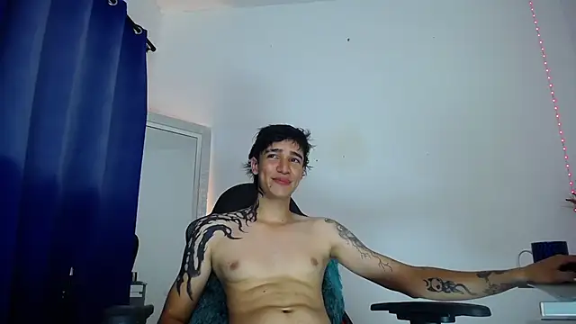 Zacktk7 online show from 12/13/24, 02:21