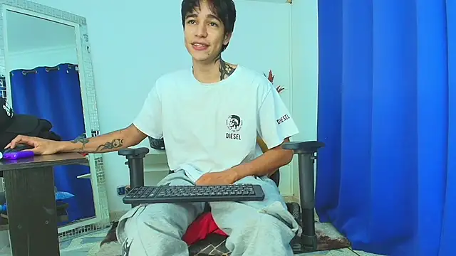 Zacktk7 online show from 02/18/25, 11:19