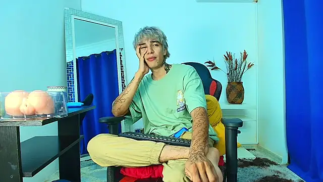 Zacktk7 online show from 02/28/25, 11:12